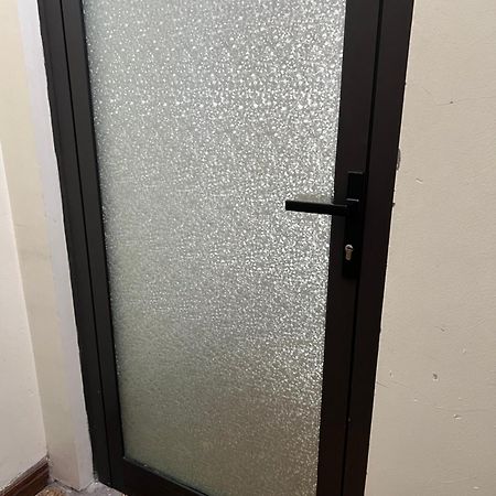 Lh Homestay Hanoi Buitenkant foto